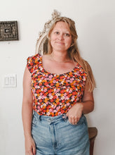 Load image into Gallery viewer, LOFT FLORAL RUFFLE TOP SIZE XXL