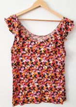 Load image into Gallery viewer, LOFT FLORAL RUFFLE TOP SIZE XXL
