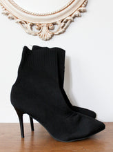 Load image into Gallery viewer, BLACK PULL ON HEELED ANKLE BOOTS SIZE 43