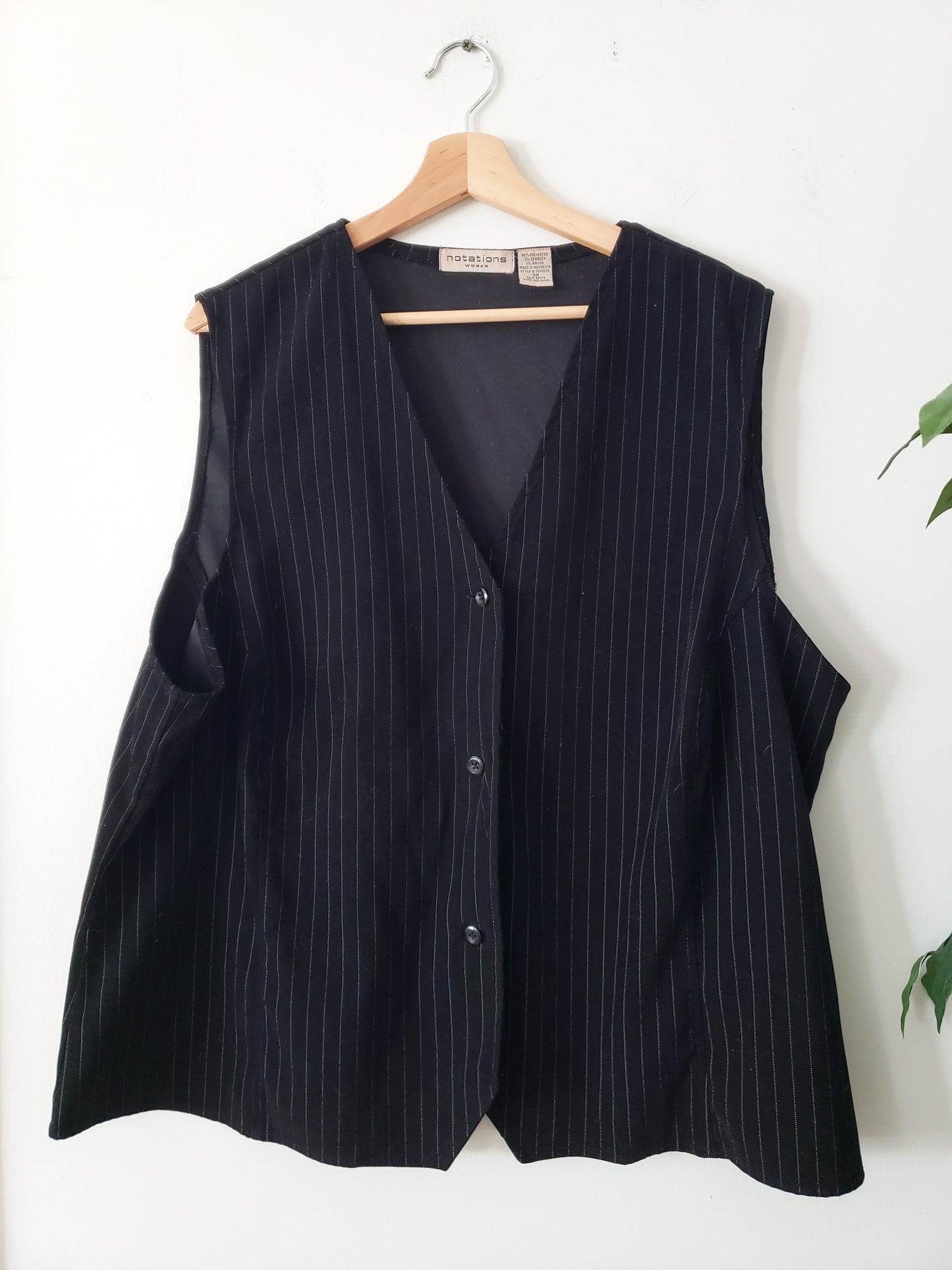 NOTATIONS BLACK AND WHITE PINSTRIPE VEST SIZE 3X